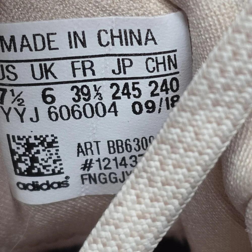 Adidas Ultra Boost 4.0 Ash Pearl Women Size 7.5 Beige BB6309 Running